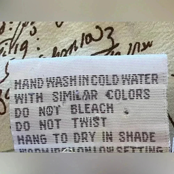 Tess Women 100% Silk Short Sleeve Button Down - Picture 6 of 6